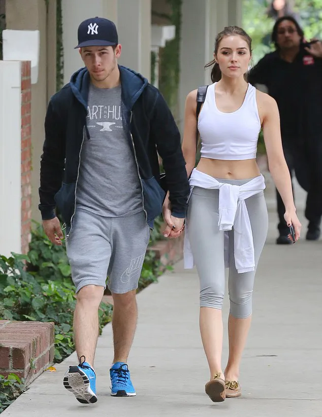 Nick dan Olivia, serasi banget ya? @ dailymail.co.uk