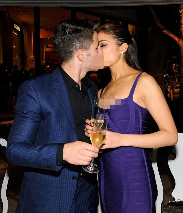 Nick Jonas dan Olivia Culpo @ dailymail.co.uk