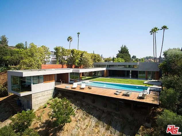 Inilah rumah mewah yang baru saja dibeli Nick © The MLS via dailymail.co.uk