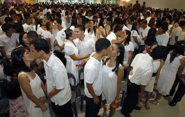 Filipina merayakan hari Valentine dengan mengadakan nikah massal di area publik © indiatoday