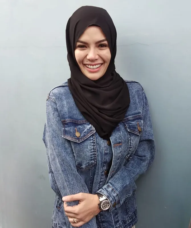 Nikita Mirzani sempat berantem dengan Dipo sejak awal bulan Juli. © KapanLagi.com