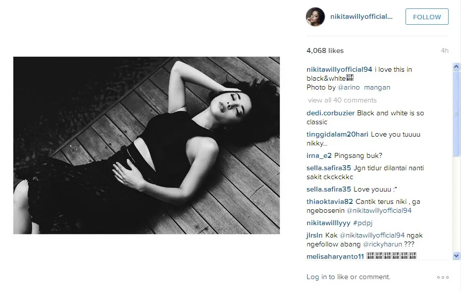 Nikita Berpose Dalam Satu Sesi Foto Yang Dilakukannya © Instagram nikitawillyofficial94