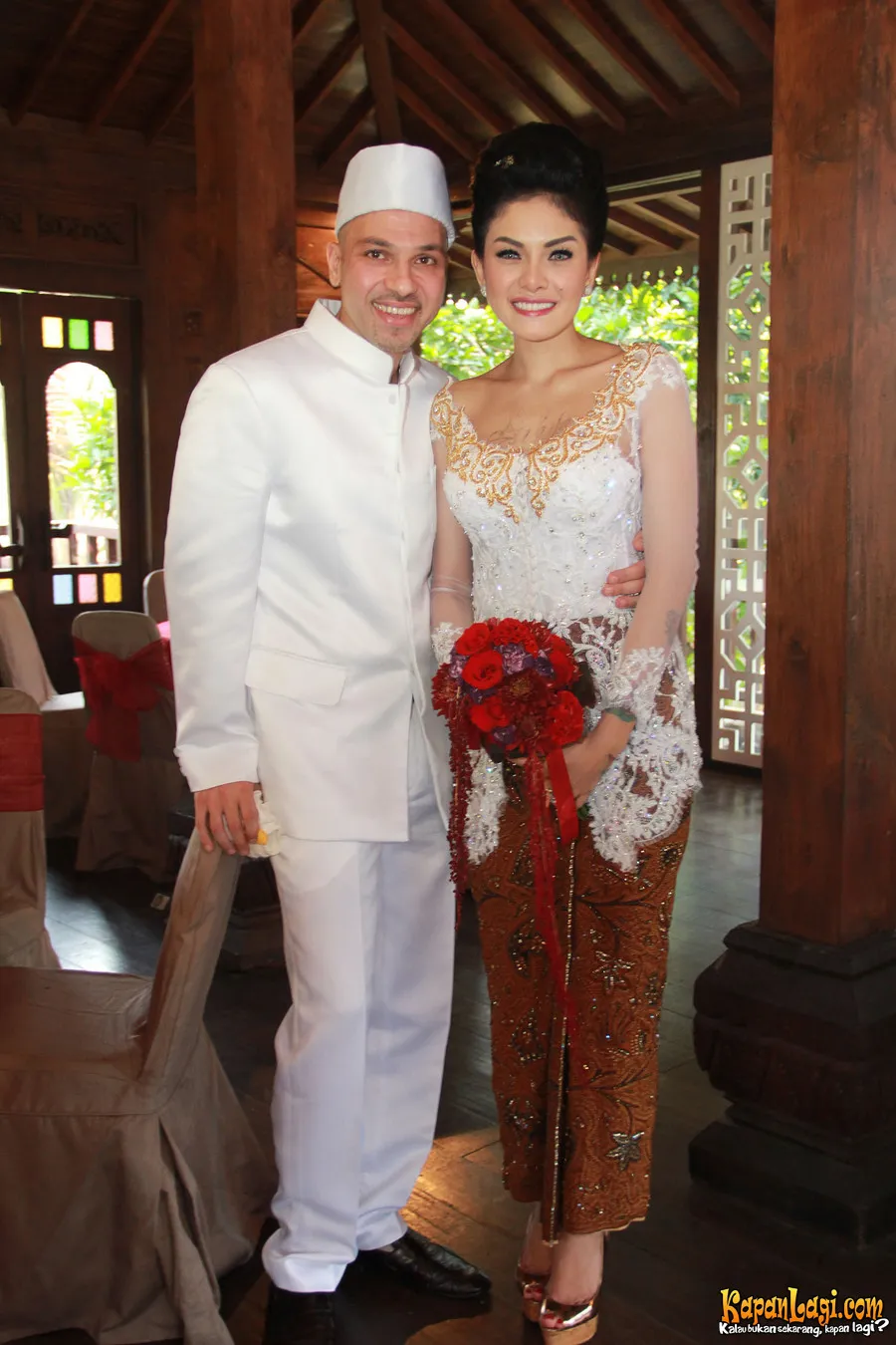 Nikita Mirzani kembali dikabarkan menggugat cerai sang suami. ©KapanLagi.com
