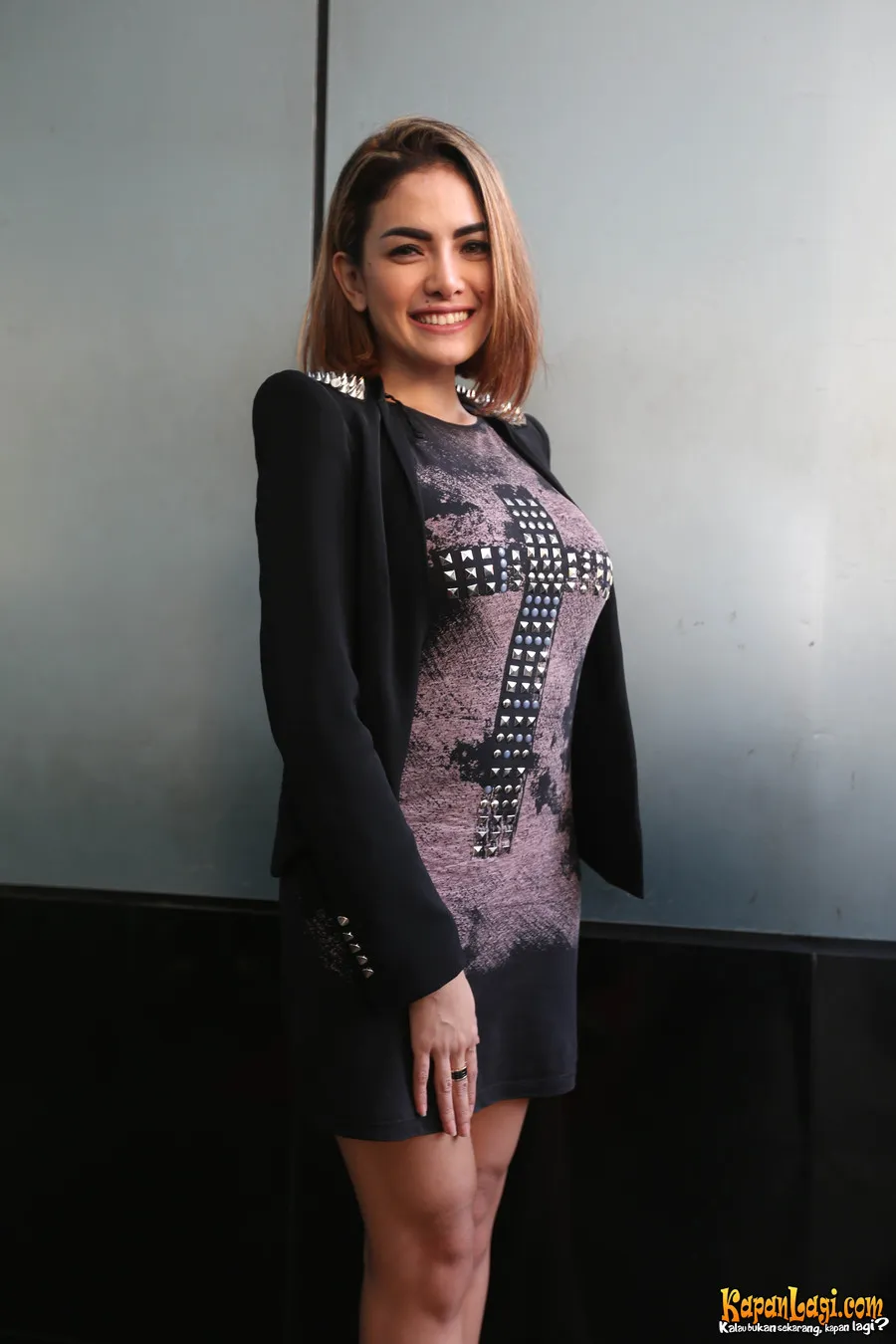 Nikita Mirzani memiliki beberapa koleksi barang mewah seperti diamond, tas dan heels branded. ©KapanLagi.com®/Budy Santoso