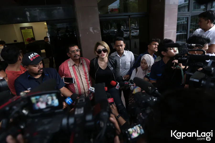 Pihak Jupe tegaskan tak pernah paksa Niki cabut laporan/©KapanLagi.com®/Budy Santoso