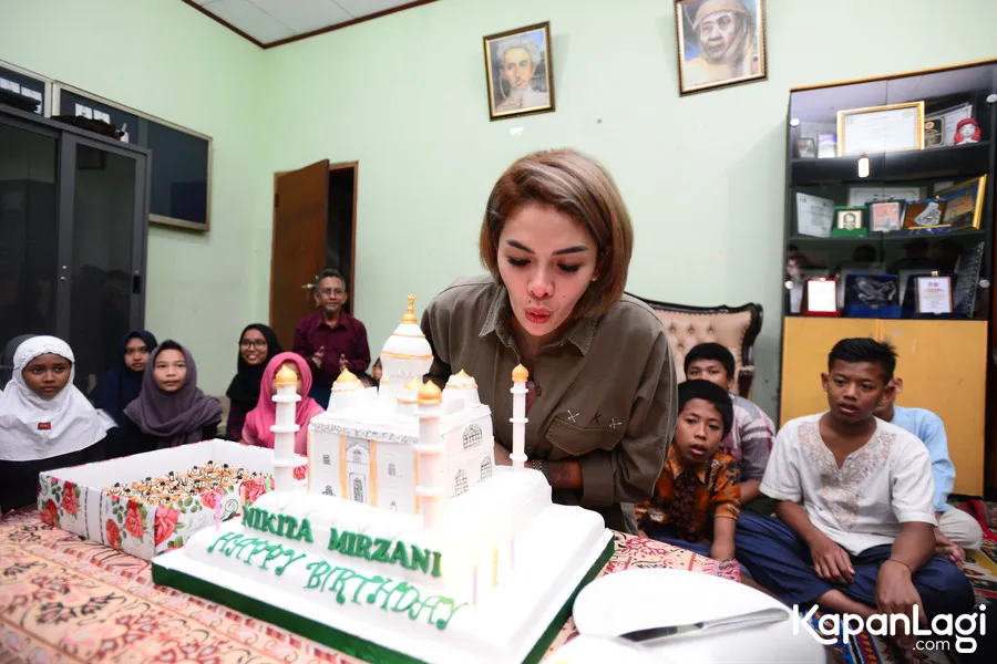 Nikita Mirzani rencanakan bangun masjid lagi © KapanLagi.com®/Bayu Herdianto