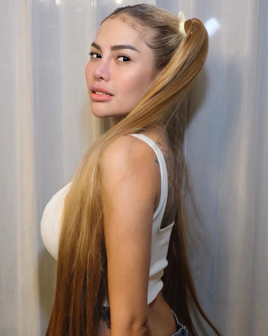 © instagram.com/nikitamirzanimawardi_172