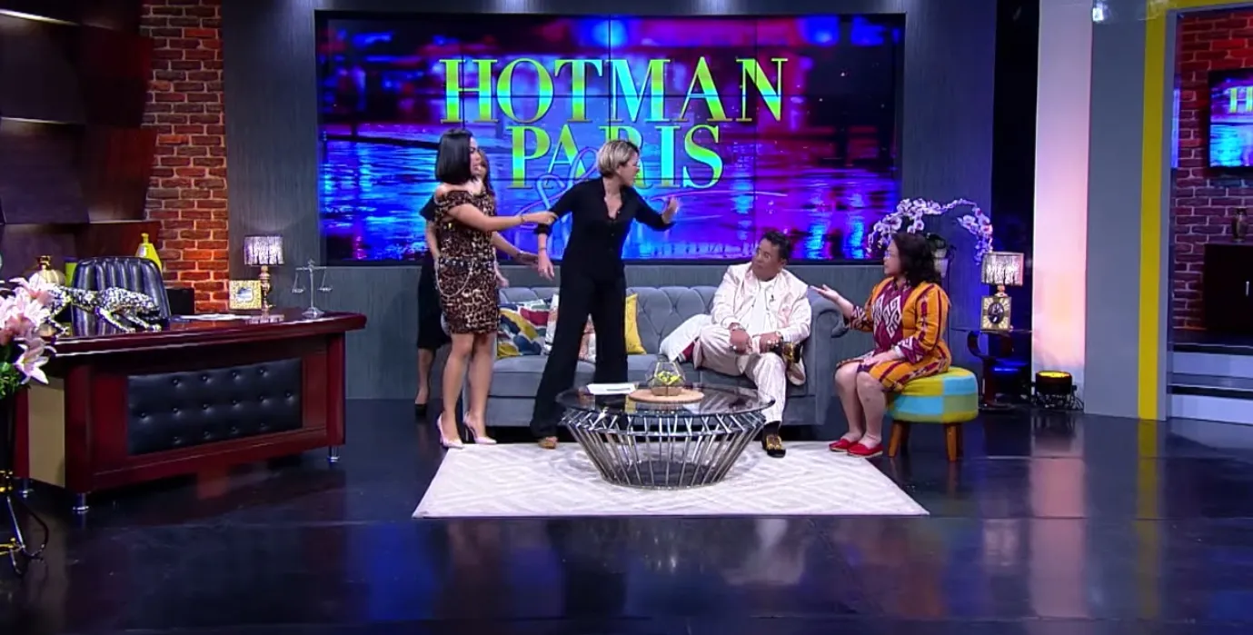 Nikita Mirzani ngamuk ©youtube.com/hotmanparisshow