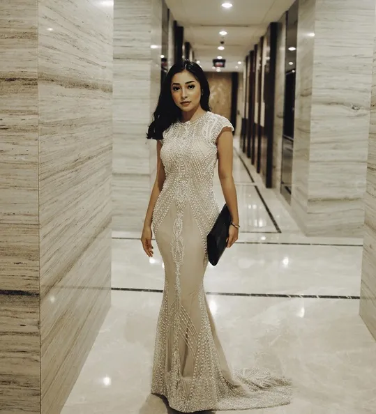 Selalu percaya diri, Nikita Willy memiliki gaya berbusana yang elegan dan anggun. /©instagram.com/nikitawillyofficial94