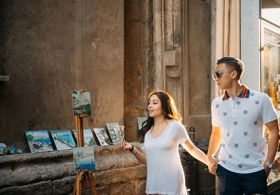 Momen kemesraan Nikita Willy dan sang kekasih saat liburan di Italia. /©instagram.com/nikitawillyofficial94
