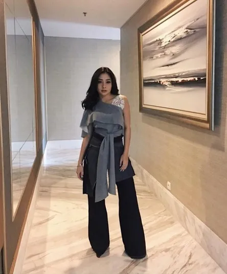 Nikita Willy kerap memakai busana yang stylish dan fashionable. /©instagram.com/nikitawillyofficial94