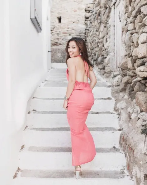 Nikita Willy pamerkan punggung cantik. ©Instagram/Nikitawillyofficial94