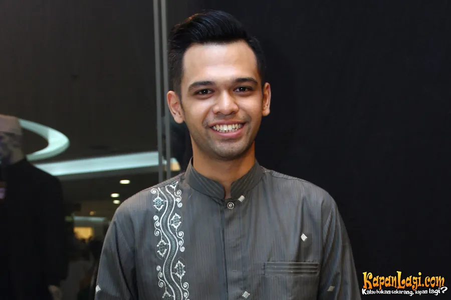 Abe salah satu personel Duo Arka menceritakan single terbarunya yang jadi soundtrack MOVE ON/©Kapanlagi.com®