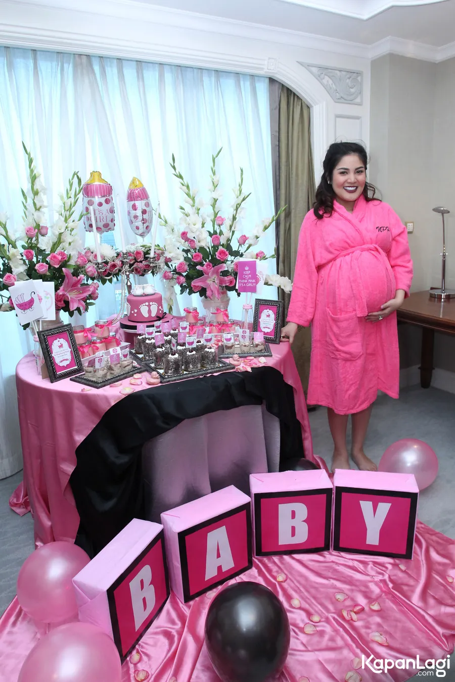 Nindy ingin melahirkan dengan wajah full make up © KapanLagi.com®/Bayu Herdianto