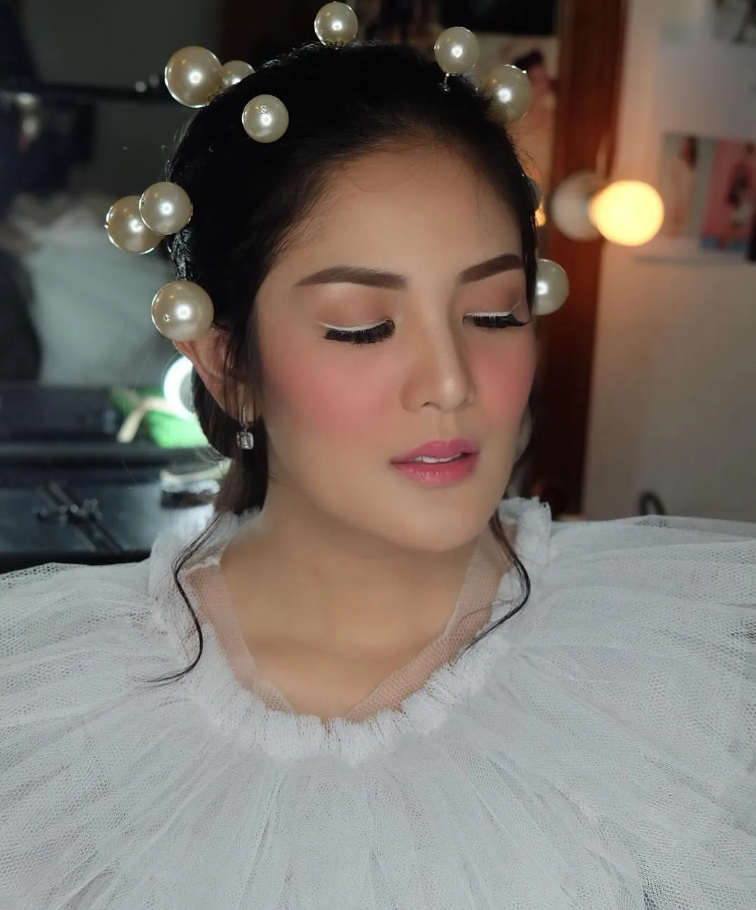 Penyanyi cantik Nindy merupakan salah satu seleb yang sering dibahas soal penampilannya. /©instagram.com/nindyparasadyharsono