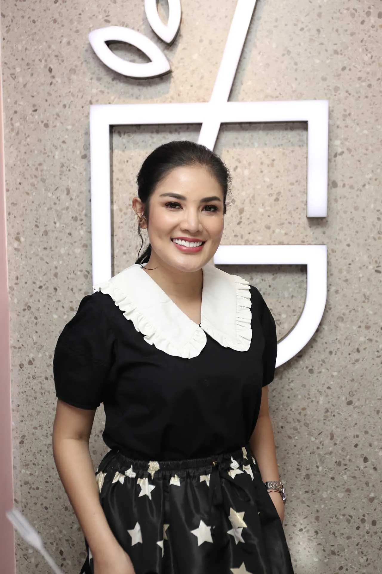 Nindy Menerima Banyak Teror