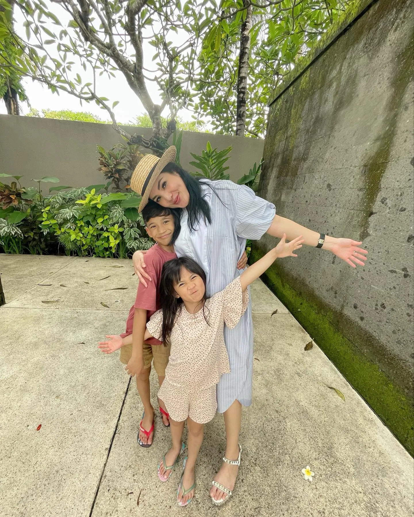 (credit: instagram.com/nindyayunda)