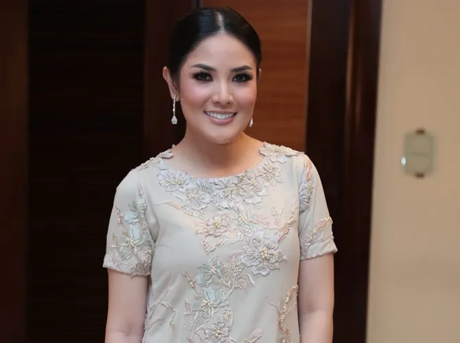Nindy menganggap teman yang dimilikinya saat ini bagaikan keluarga sendiri. © KapanLagi.com/Muhammad Akrom Sukarya