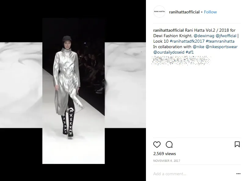 Silver Coat tersebut merupakan karya desainer anak bangsa. Credit: via instagram.com/ranihattaofficial