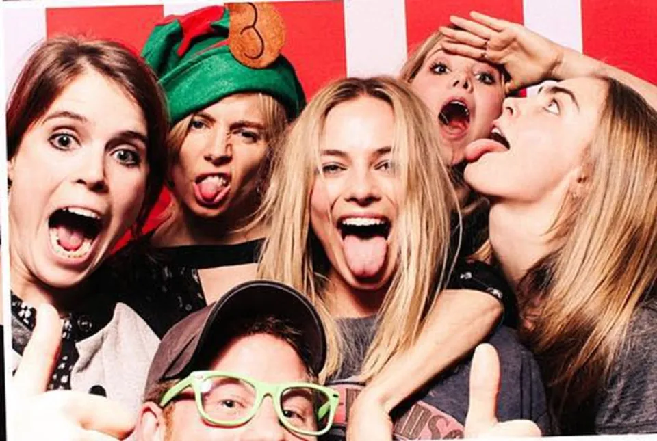 Margot Robbie pernah salah sangka Pangeran Harry sebagai Ed Sheeran © The Sun
