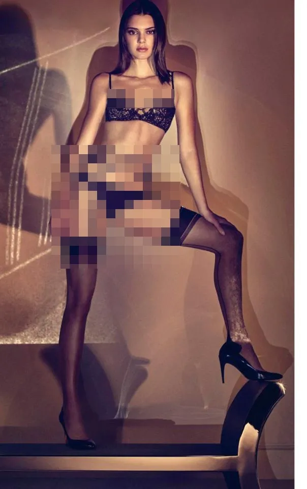 Kendall Jenner tampil hot dengan pakaian dalam dari brand Italia © La Perpa