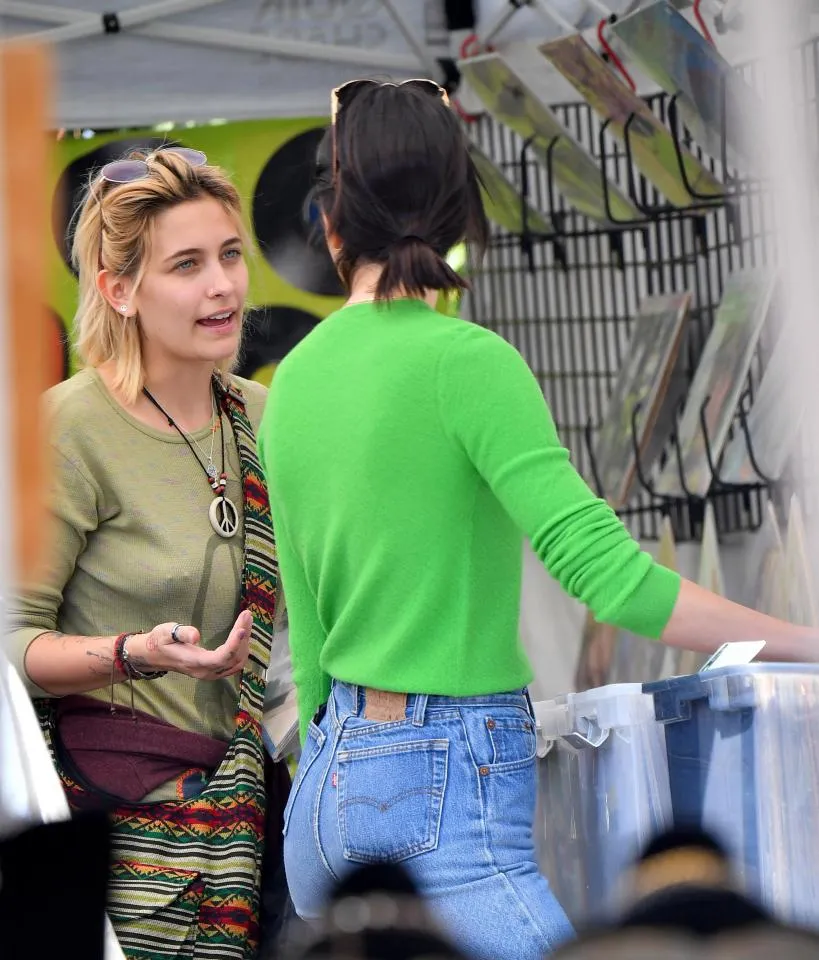 Paris Jackson dan Kendall sudah berteman sejak beberapa minggu terakhir © Via The Sun
