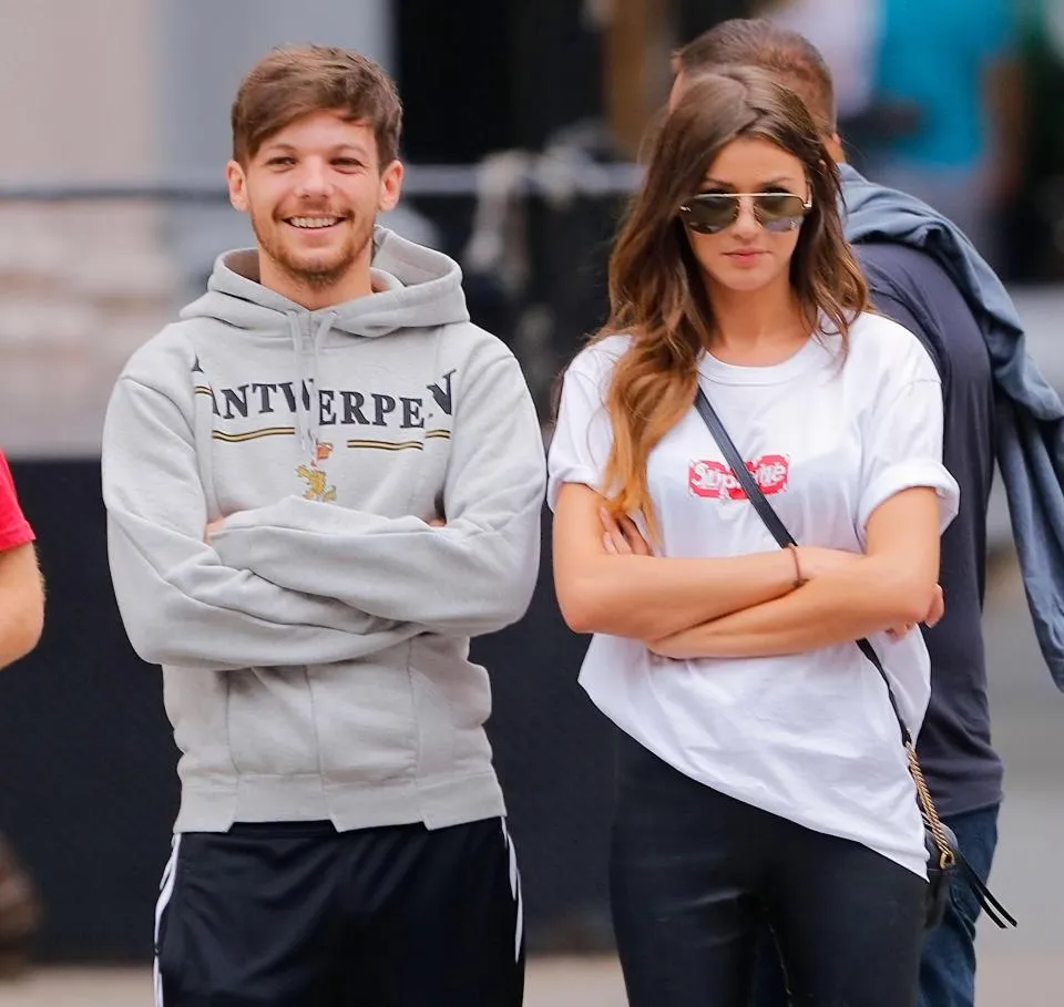 Louis dan Eleanor terlihat happy banget © The Sun