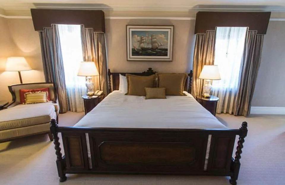 Kamar suite yang ditinggali Pangeran Harry dan Meghan menyediakan 2 tempat tidur © The Sun