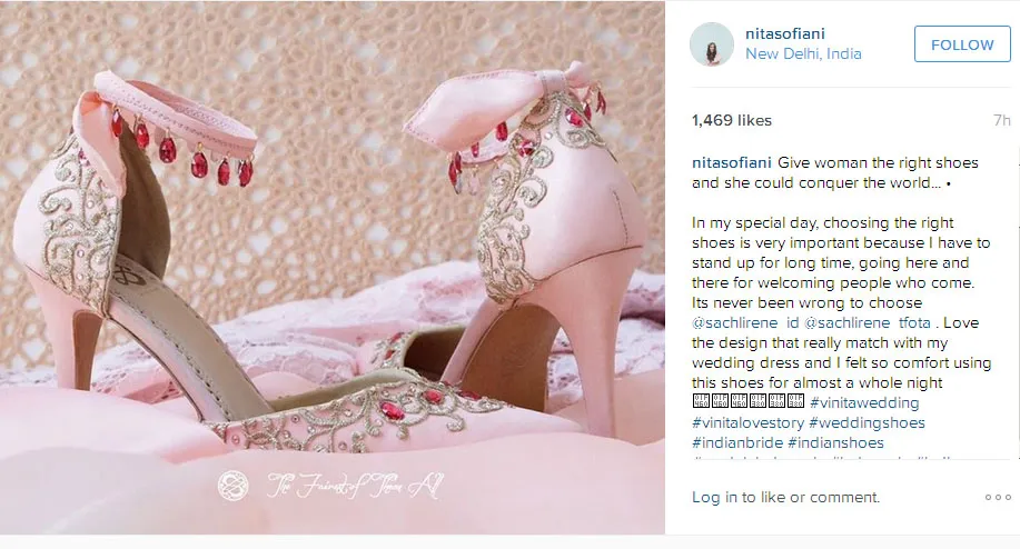 Nita Sofiani senang dengan sepatu pernikahannya ini © Instagram.com/nitasofiani