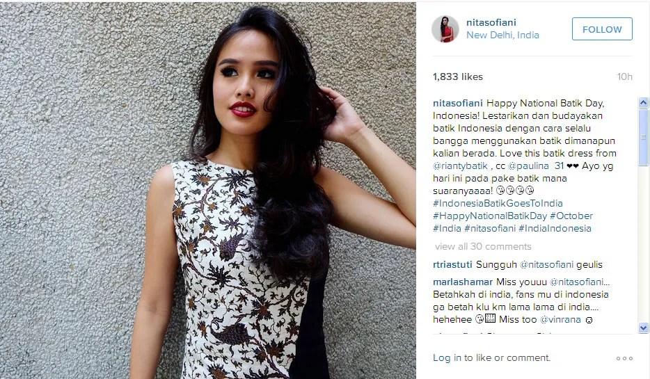 Di India, Pacar Vin ini tak lupa kenakan batik nasional © Instagram.com/nitasofiani