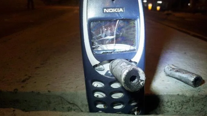 Nokia 3310 merupakan ponsel lawas yang populer karena ketahanan yang tinggi © istimewa
