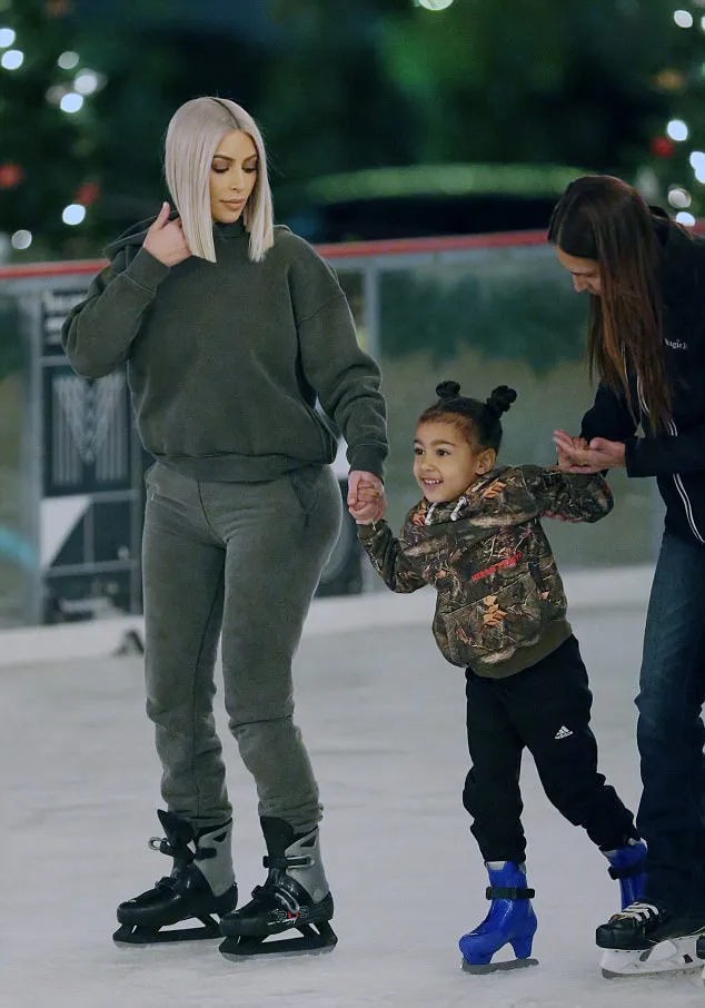 North senang banget diajak main ice skating! @ dailymail.co.uk