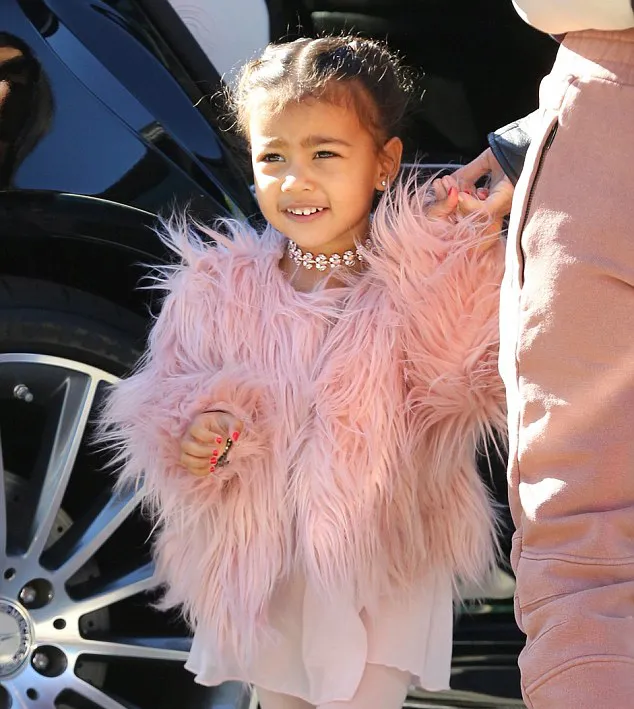 North makin cantik saat jadi balerina dan berdandan sosialita © dailymail.co.uk