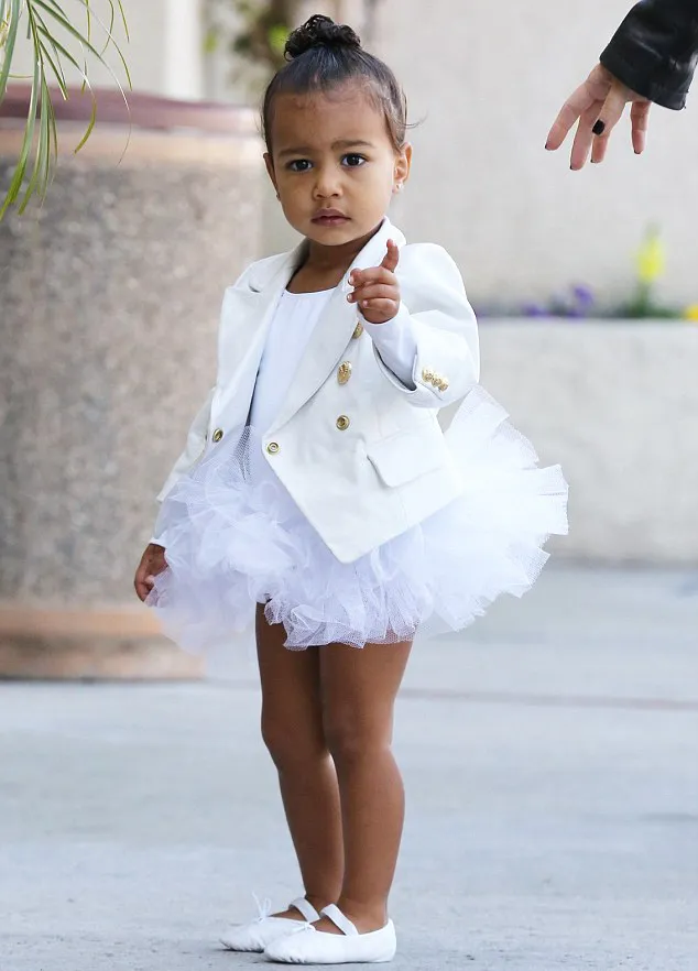 North jadi balerina mungil yang cantik @ dailymail.co.uk