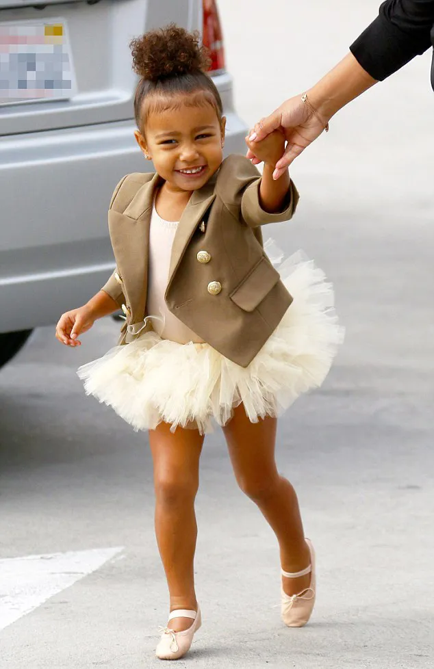North makin cantik saat tertawa seperti ini © dailymail.co.uk
