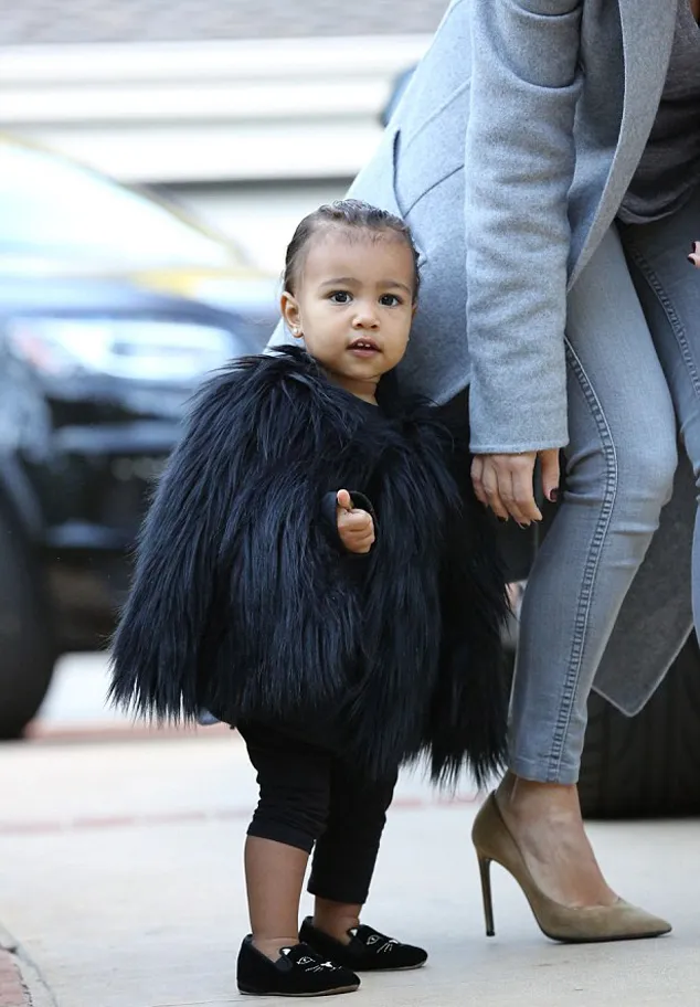 Jadi fashionista cilik, North makin cantik @ dailymail.co.uk