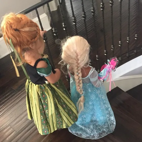 North kenakan kostum Elsa 'FROZEN', lucu banget ya? © instagram.com/kimkardashian