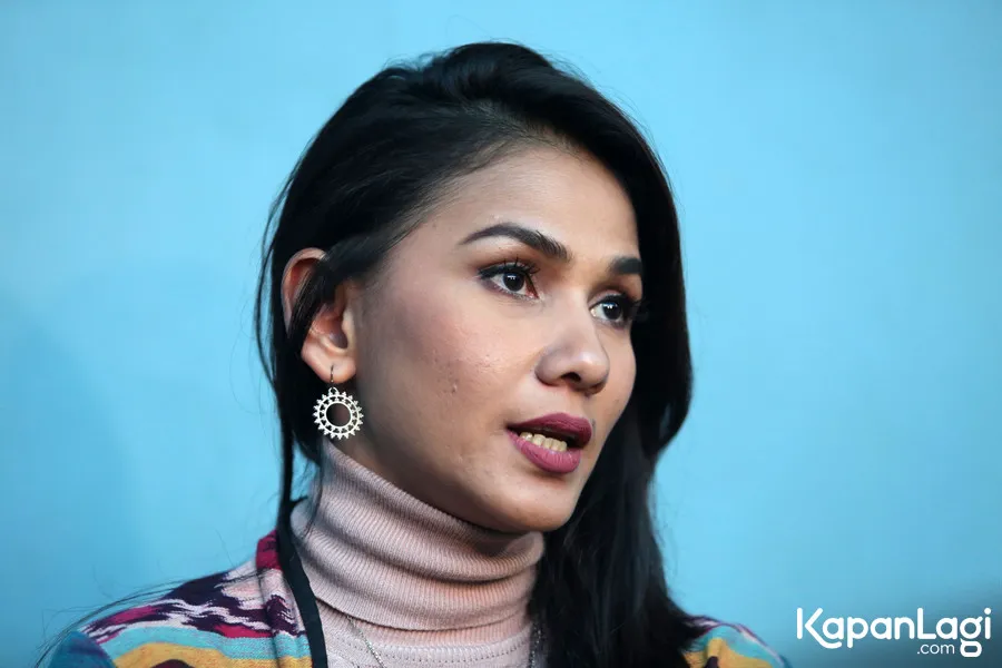 Nova Eliza masih nyaman sendiri. Credit: KapanLagi.com/Muhammad Akrom Sukarya