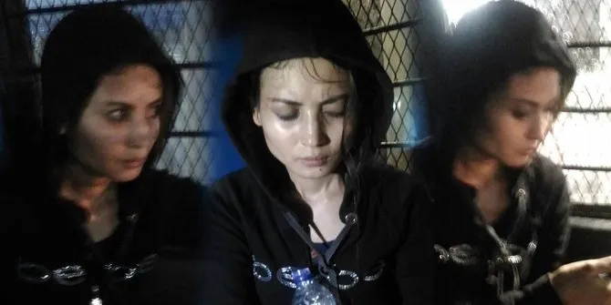 Novi Amalia saat dibawa ke Panti untuk diperiksa. ©Merdeka.com