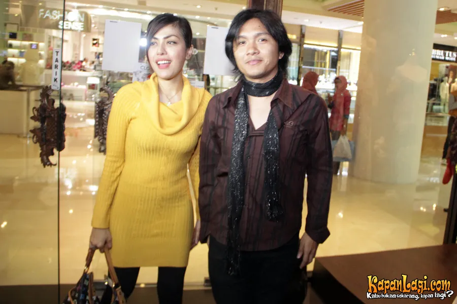 Alex Rudiart dan Novita Dewi  © KapanLagi.com