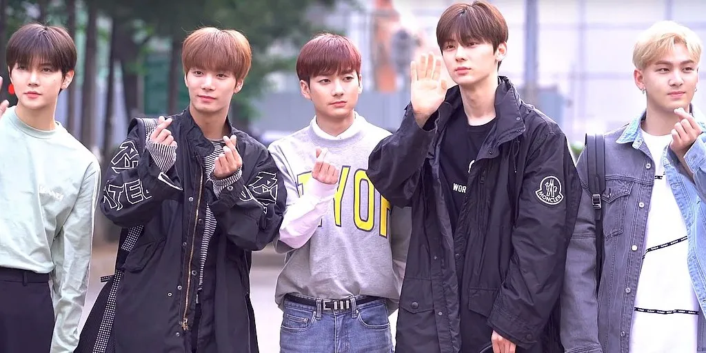 NU'EST - Hello (Re-mastering)