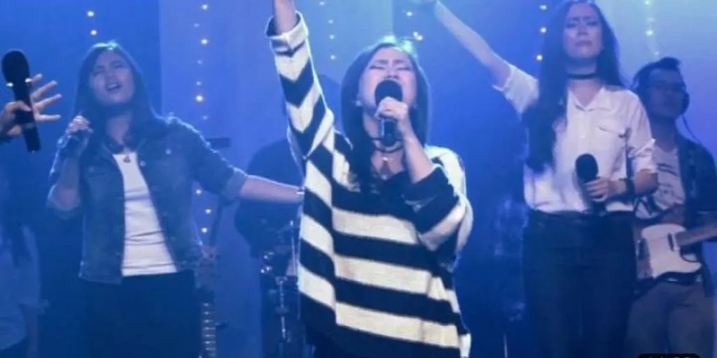 GMS Live - Nyanyi dan Bersoraklah Medley To God Be The Glory