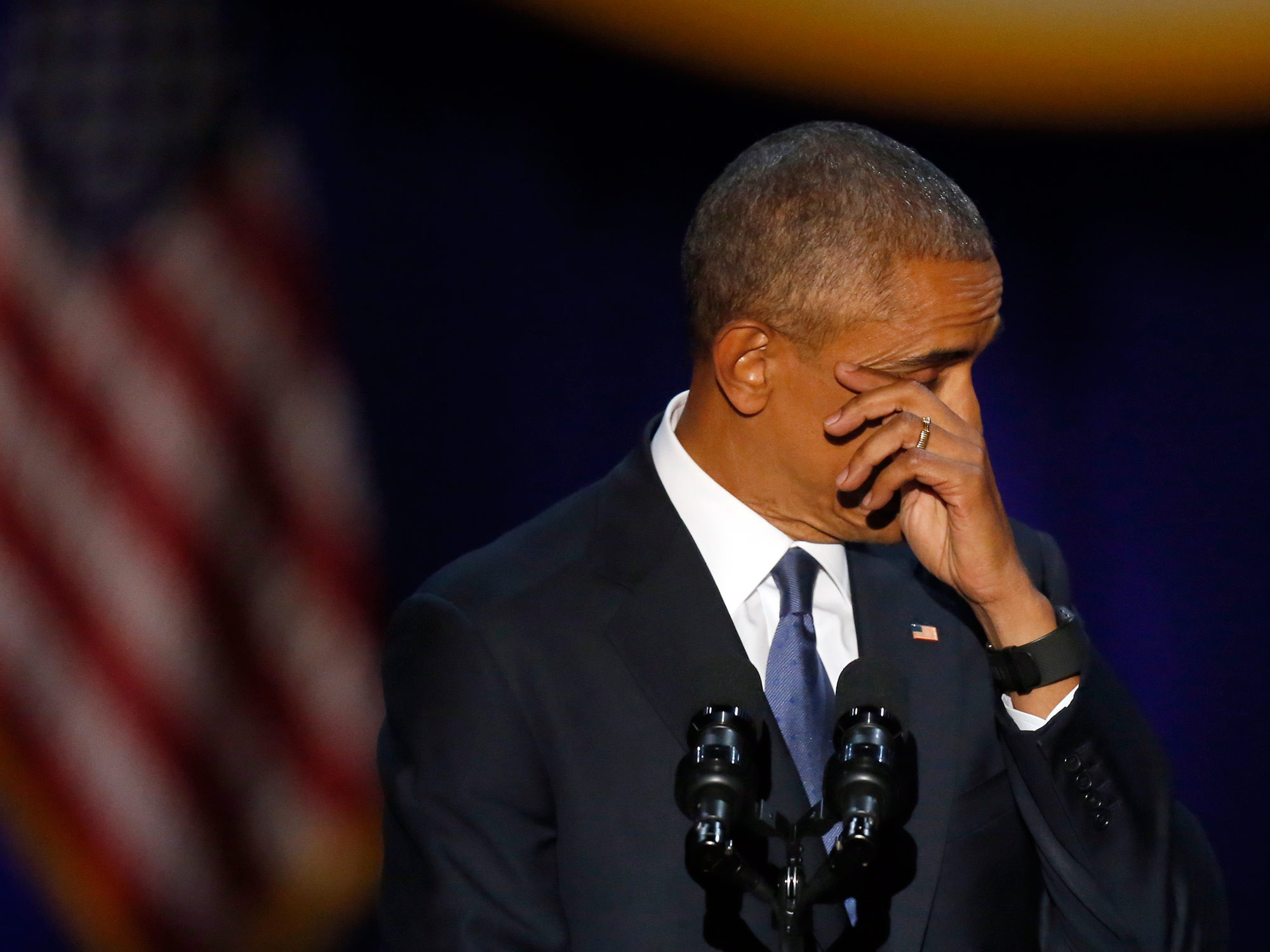 Obama menangis saat pidato © people.com