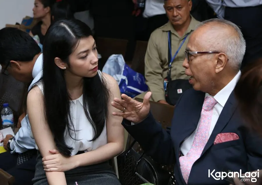 Kecewa dengan putusan hakim, Velove nangis/©KapanLagi.com®/Agus Apriyanto