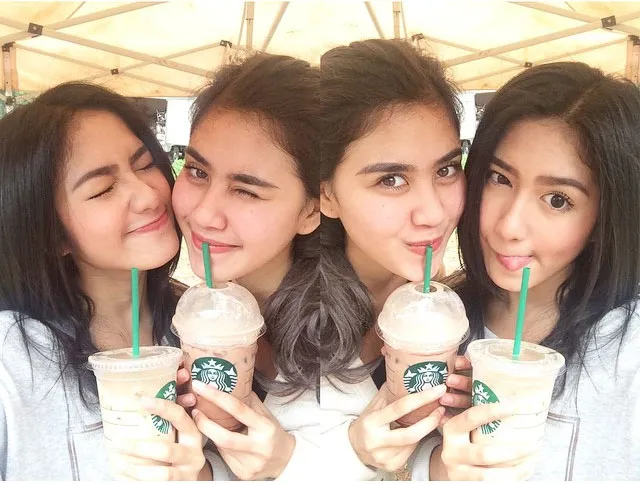Syahnaz dan Ochi adu kecantikan © Instagram/Ochi24