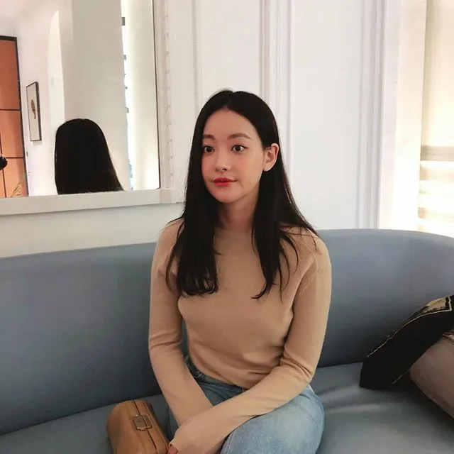 Oh Yeon Seo © instagram.com/ohvely22
