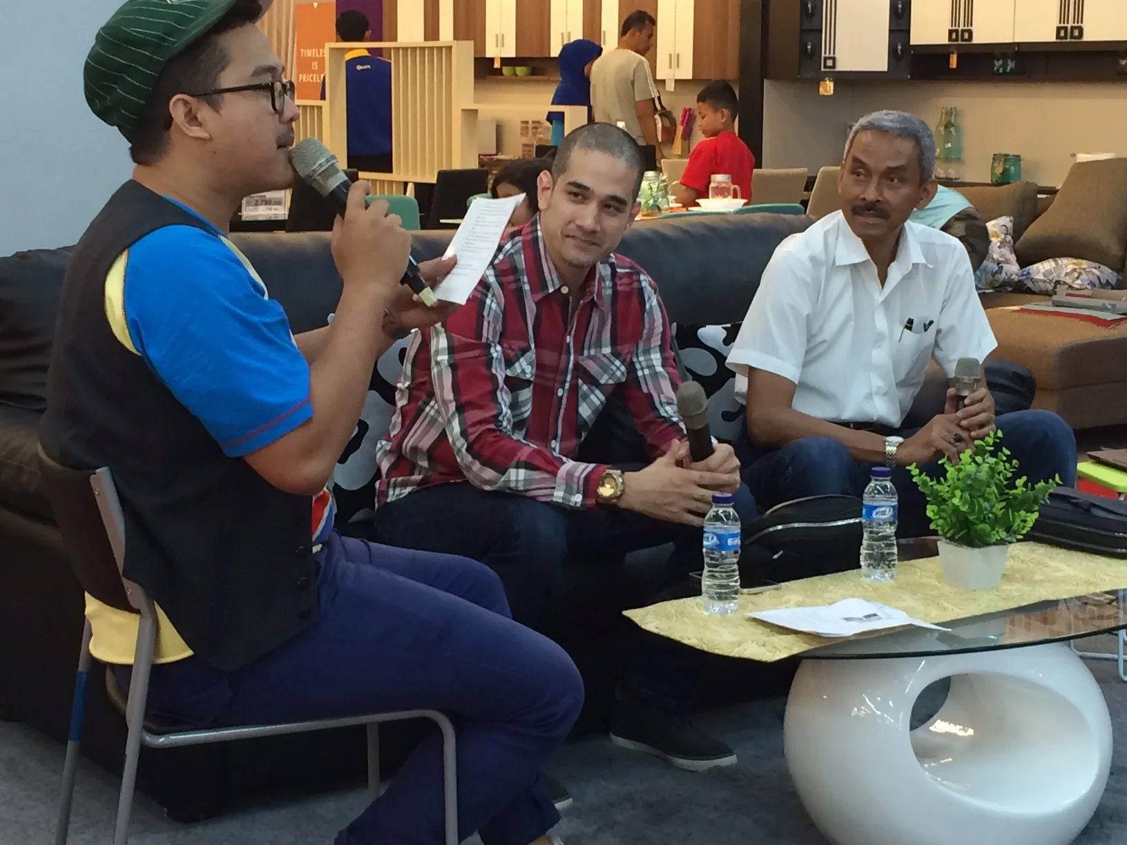 Okan Cornelius Kini Berbisnis Kasur © Kapanlagi