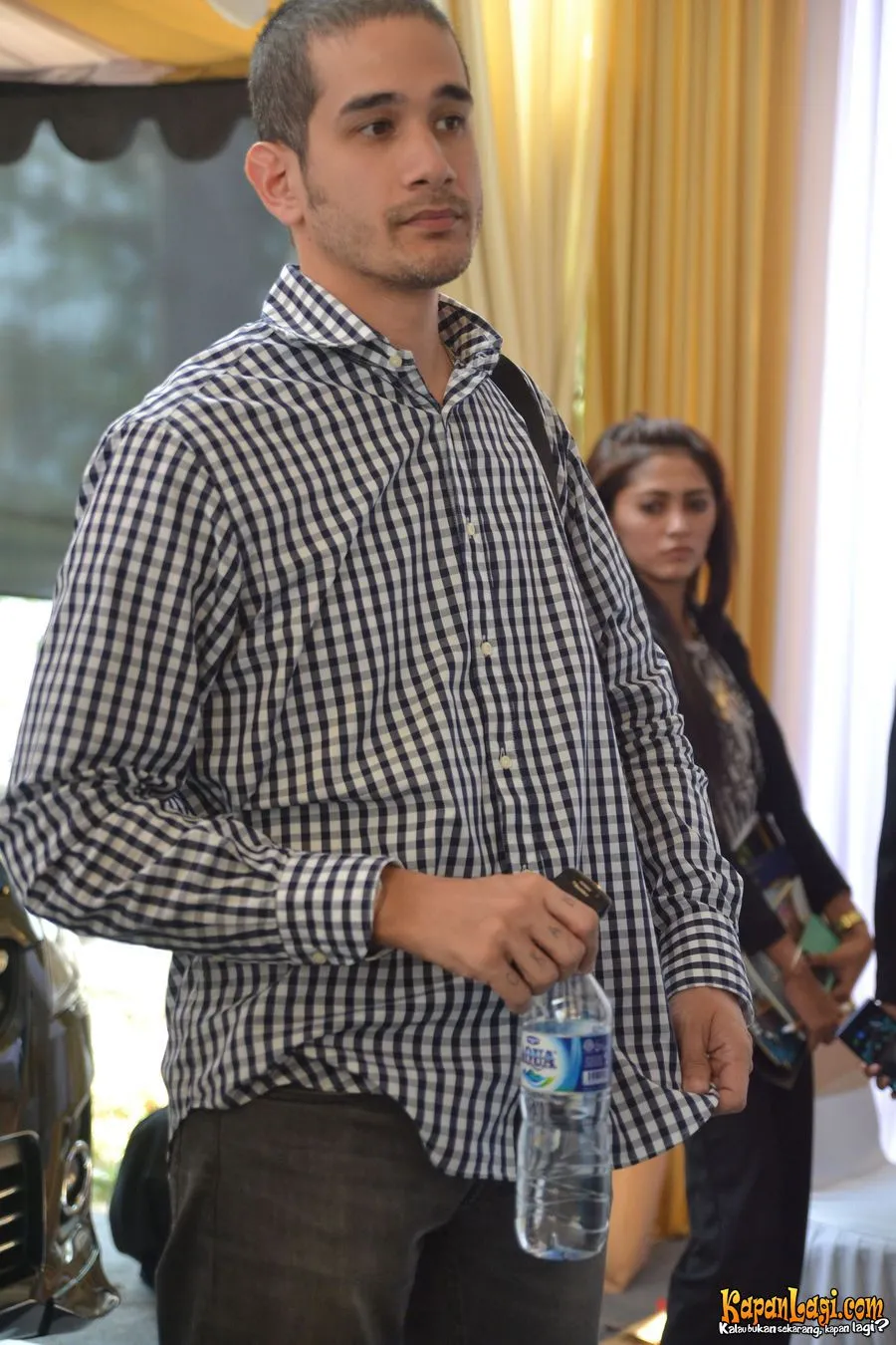 Okan Kornelius menikmati perannya sebagai orangtua tunggal © KapanLagi.com®