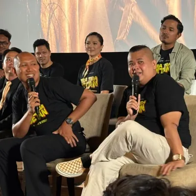 Oki Rengga dan Lolox Ungkap Sisi Lain Film 'TIBA-TIBA SETAN'