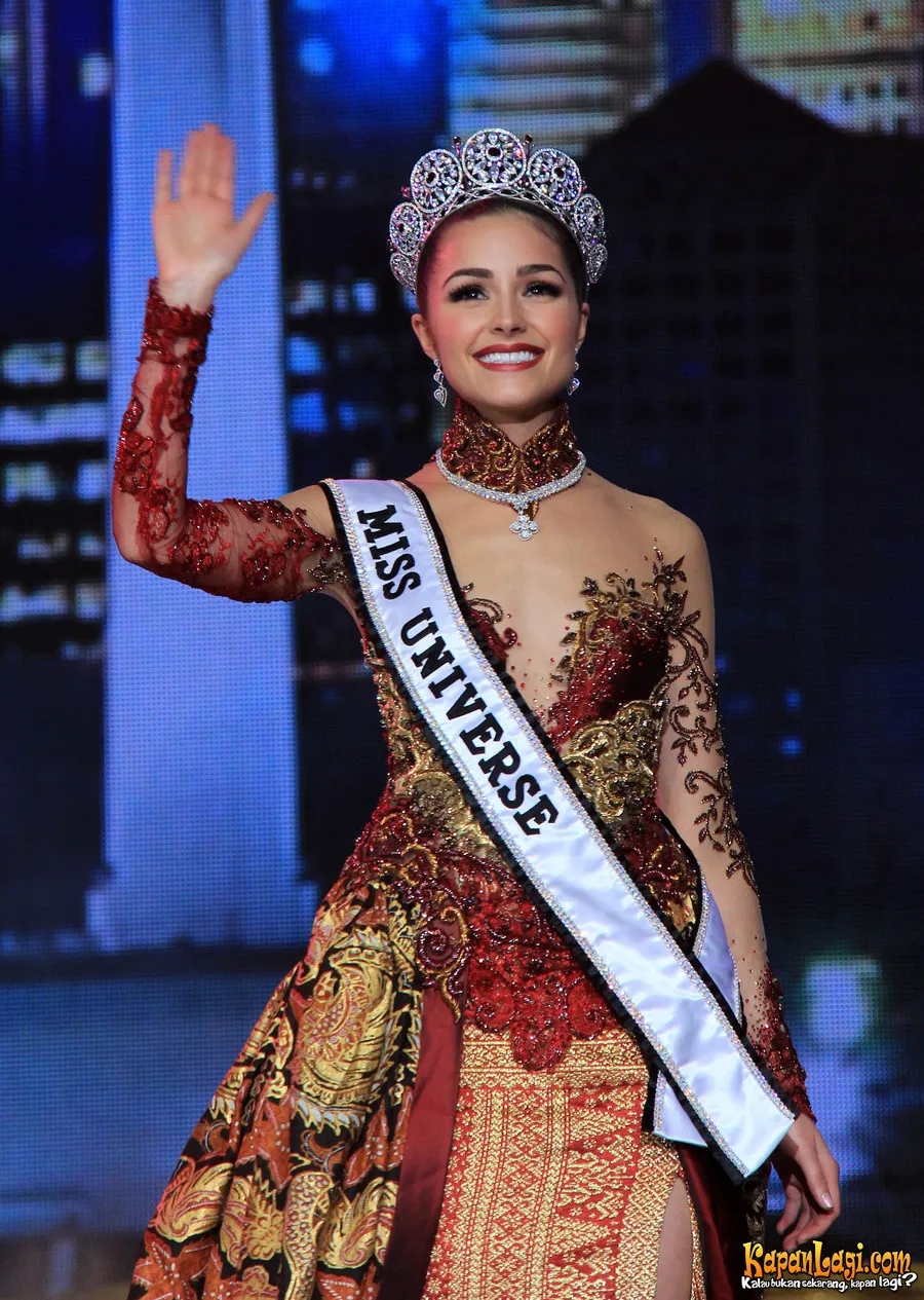 Di Indonesia Olivia Culpo sempat menghadiri acara amal untuk penderita kanker.